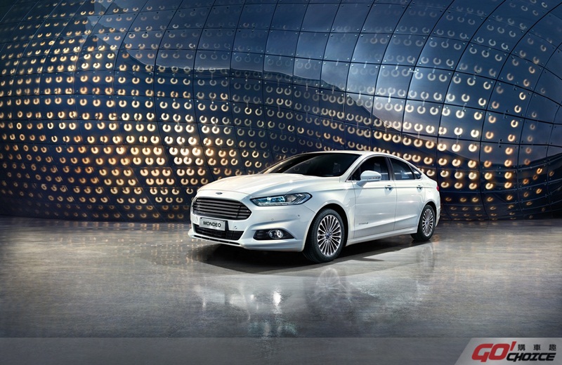 十月份入主歐洲進口智慧安全旗艦房車Ford Mondeo推出「尊榮購車專案」，包含100萬36期0利率和首年乙式全險優惠雙重禮遇。