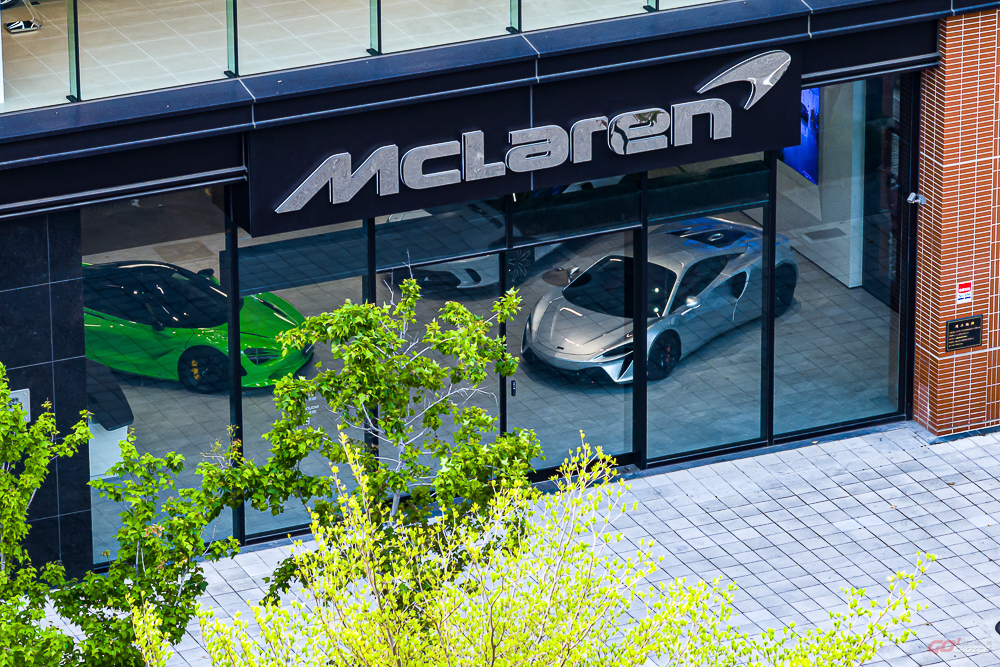 McLaren 總代理永三汽車深耕在地 台中旗艦展示中心正式落成