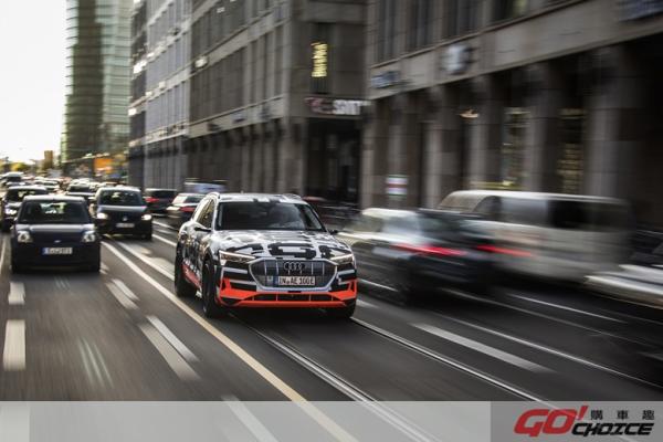 Audi e-tron prototype 原型車開創電動車新格局