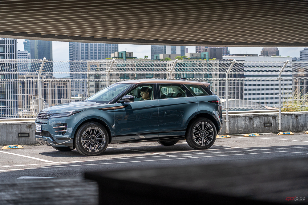 往更純粹、精緻的工藝之路邁進｜JLR 小改款 Range Rover Evoque 試駕